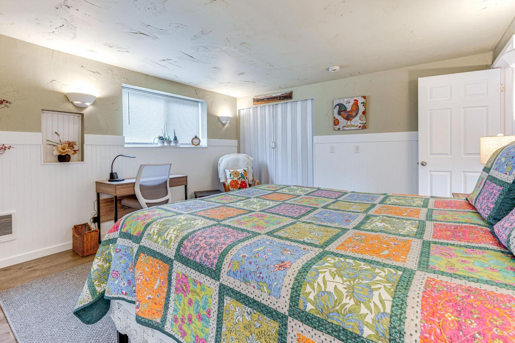 Charming Updated Retreat Walk To Lake Stevens! Экстерьер фото