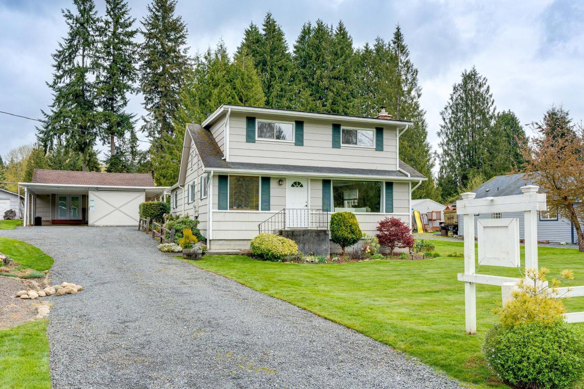 Charming Updated Retreat Walk To Lake Stevens! Экстерьер фото